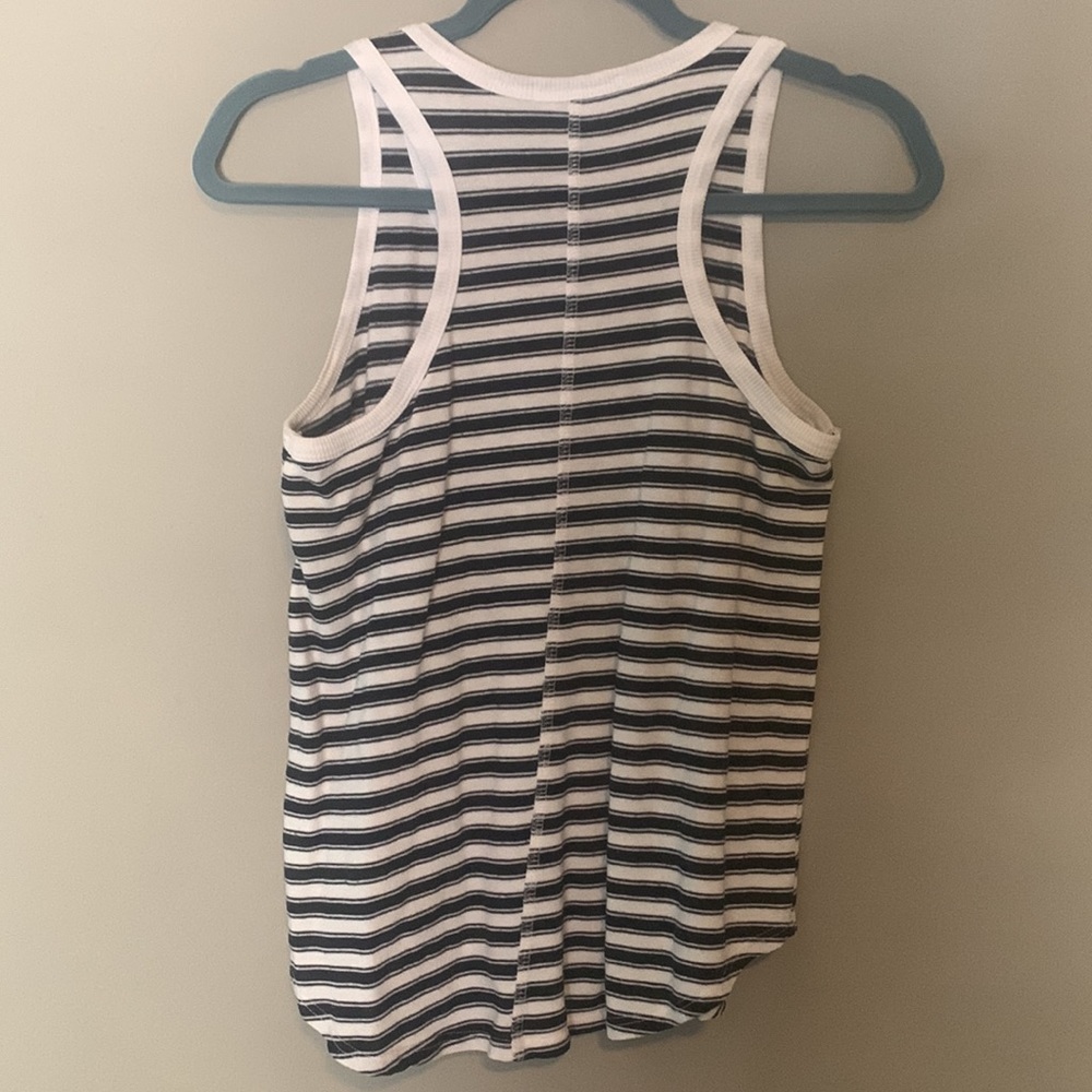 Black & White racer-back tank - Picture 3 of 3